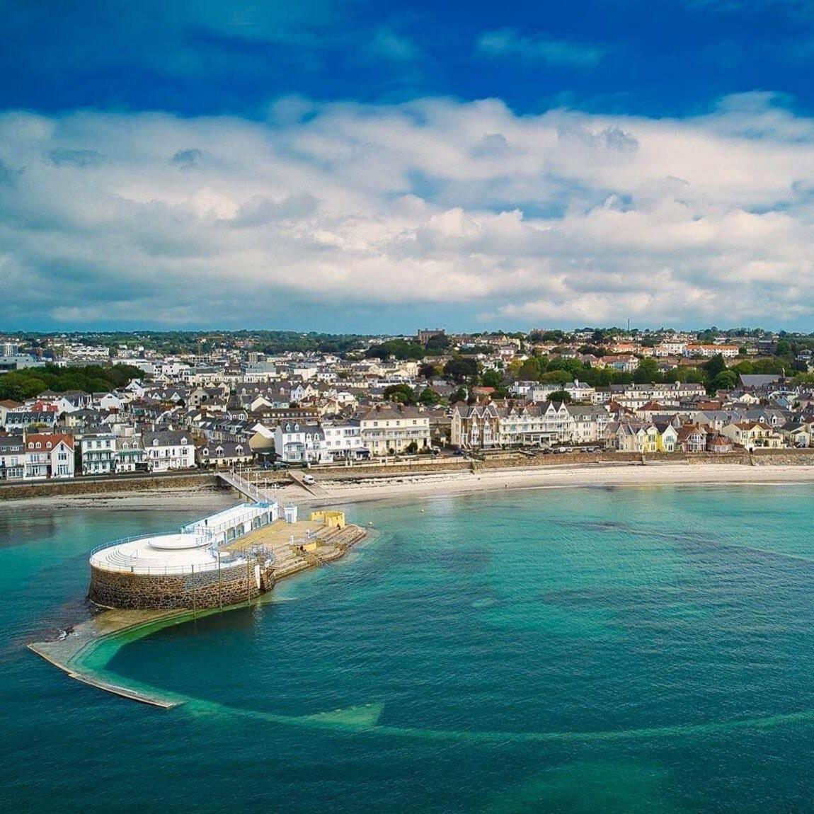 Eden House - Beach Apartments & Suites Saint Helier Jersey Exterior foto